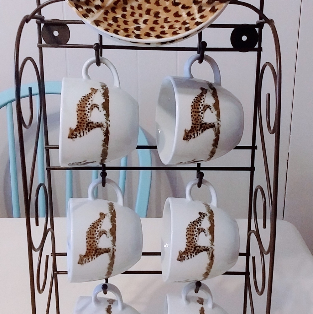 Leopard tea set